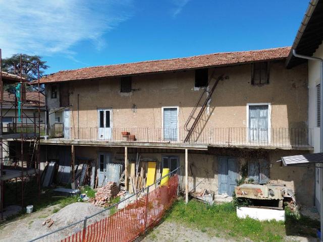 Rustico / Casale in vendita a Varese VA