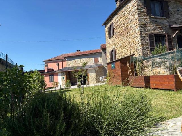 Rustico / Casale in vendita a Varsi PR