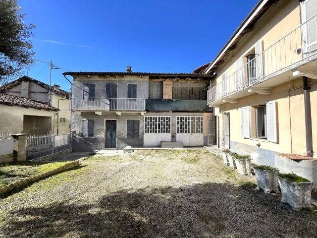 Rustico / Casale in vendita a Vezza d'Alba CN