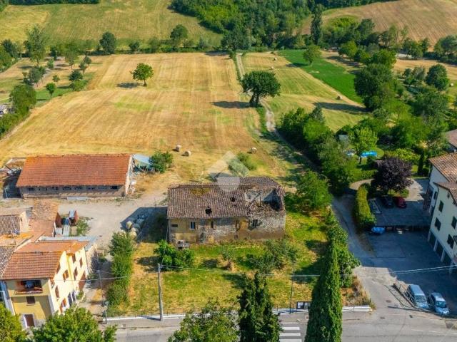 Rustico / Casale in vendita a Vezzano sul Crostolo RE