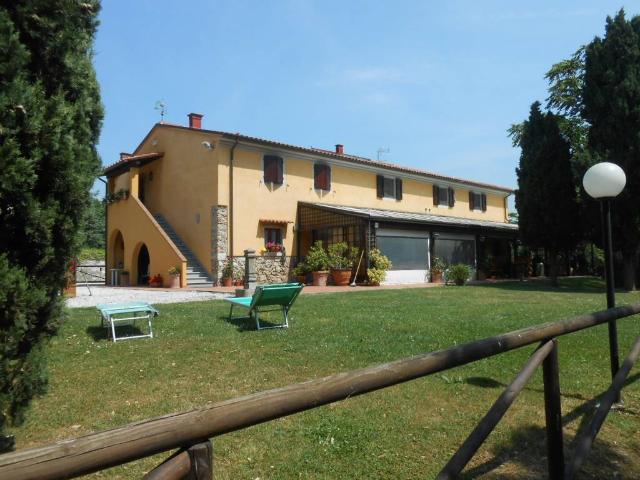 Rustico / Casale in vendita a Vecchiano PI
