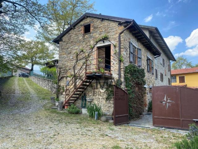 Rustico / Casale in vendita a Ventasso RE