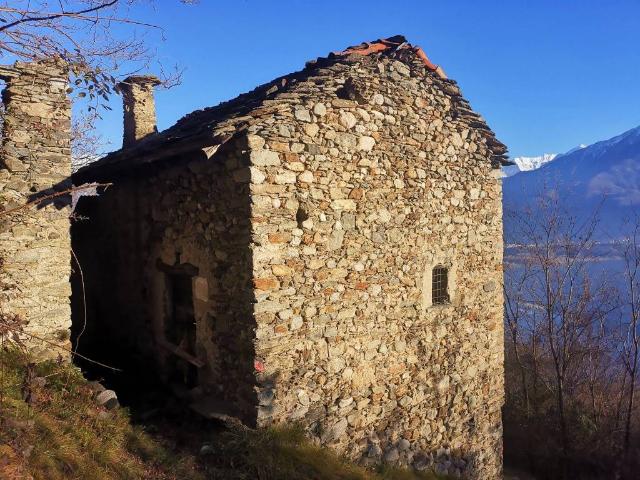 Rustico / Casale in vendita a Vercana CO
