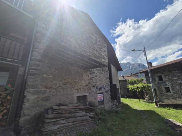Rustico / Casale in vendita a Verceia SO