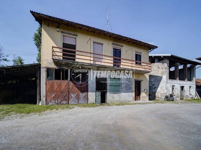 Rustico / Casale in vendita a Vergiate VA