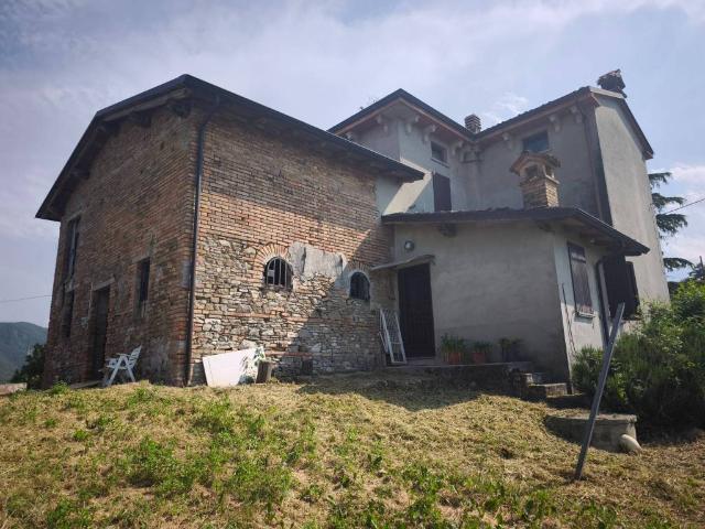 Rustico / Casale in vendita a Vernasca PC