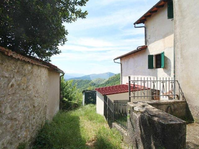 Rustico / Casale in vendita a Vernio PO