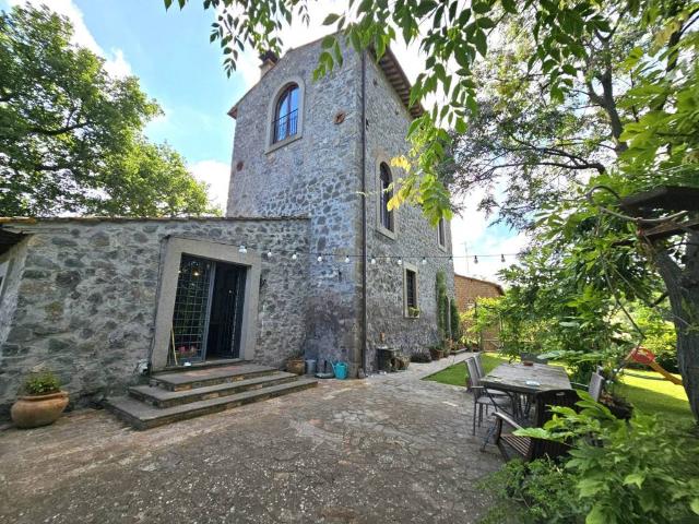 Rustico / Casale in vendita a Viterbo VT