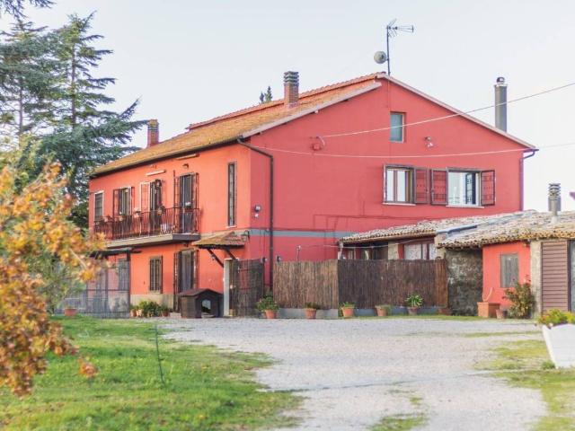 Rustico / Casale in vendita a Viterbo VT