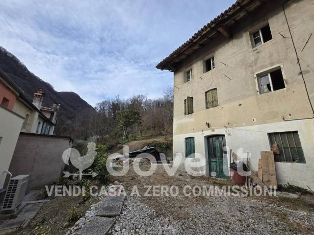 Rustico / Casale in vendita a Vittorio Veneto TV