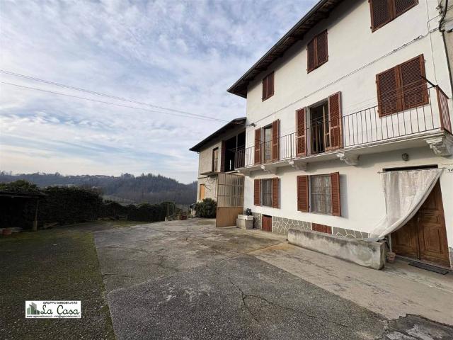Rustico / Casale in vendita a Viale AT