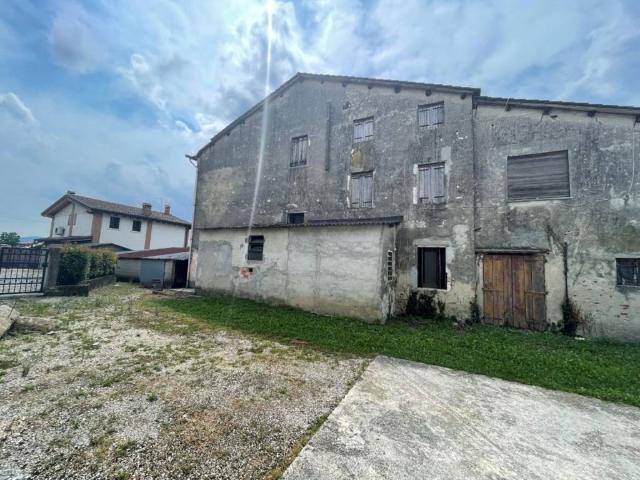 Rustico / Casale in vendita a Vicenza VI
