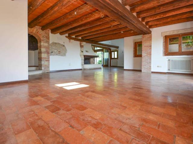 Rustico / Casale in vendita a Vicenza VI