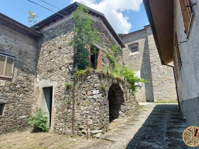 Rustico / Casale in vendita a Villafranca in Lunigiana MS