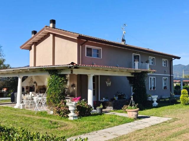 Villa in vendita a Villafranca in Lunigiana MS