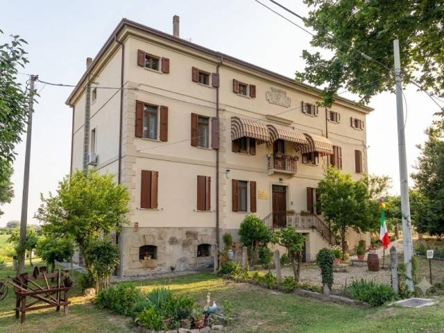 Rustico / Casale in vendita a Villanova Marchesana RO