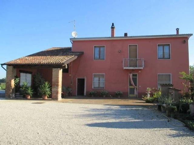 Rustico / Casale in vendita a Villanova sull'Arda PC
