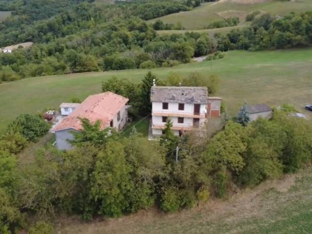 Rustico / Casale in vendita a Zocca MO