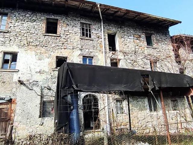 Rustico / Casale in vendita a Zogno BG