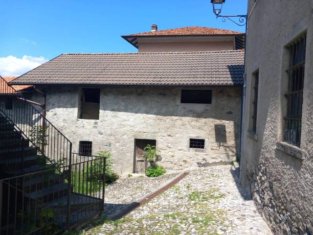 Rustico / Casale in vendita a Zelbio CO