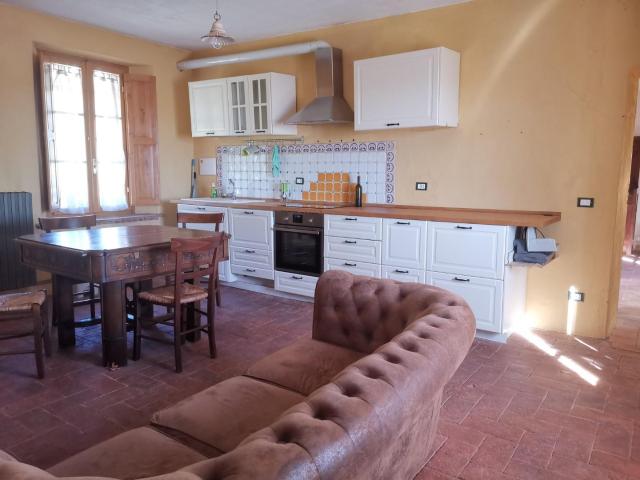 Rustico / Casale in affitto a Buti, case in affitto Buti