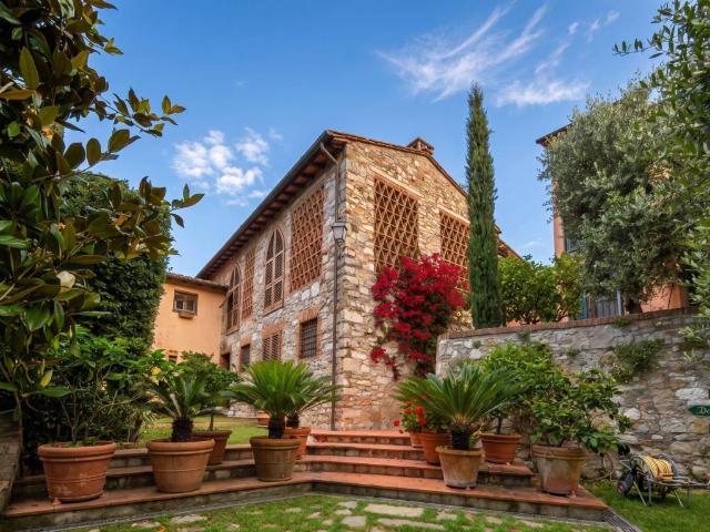 Rustico / Casale in affitto a Massarosa LU