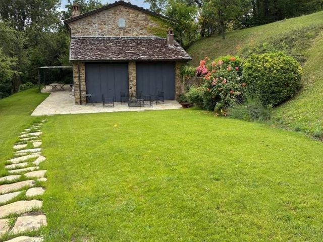 Rustico / Casale in affitto a Piozzano PC