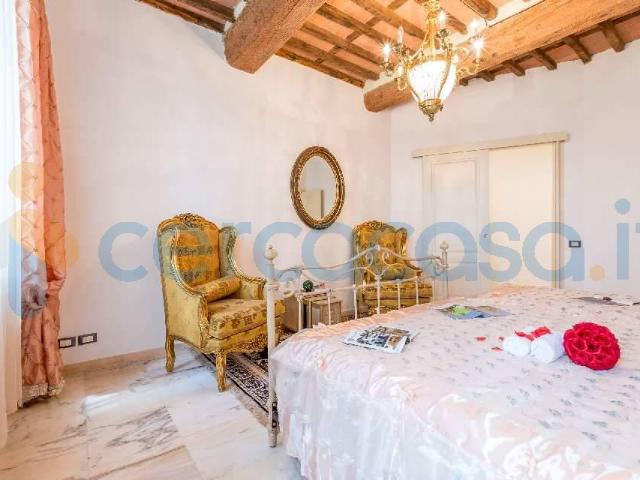 Rustico casale in ottime condizioni in affitto a Montecarlo