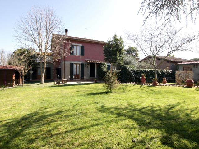 Rustico con terrazzo in via di casale 3, Montepulciano