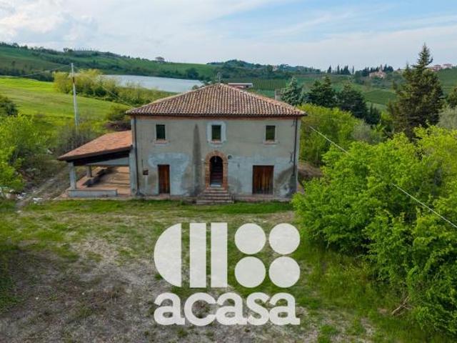 RUSTICO CON TERRENO E VISTA PANORAMICA
