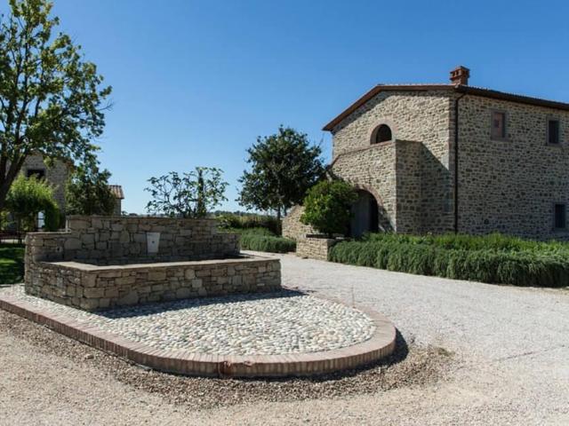 Rustico con giardino a Cortona