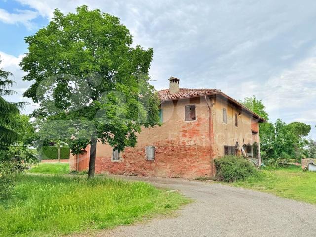 Rustico con giardino a Sant'Agata Bolognese