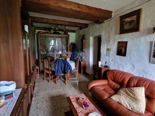 Rustico con giardino a Sovicille