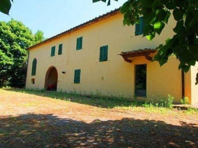 Rustico con giardino a Vinci