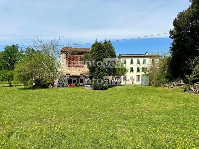 Rustico con giardino, Capannori san ginese