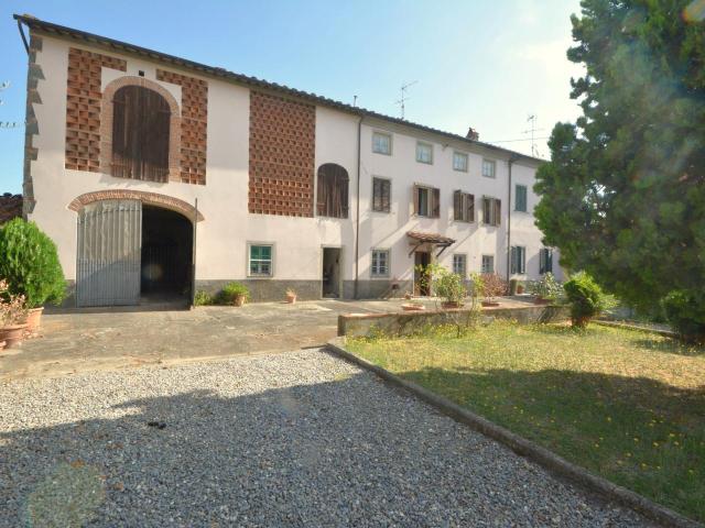 Rustico con giardino, Capannori verciano