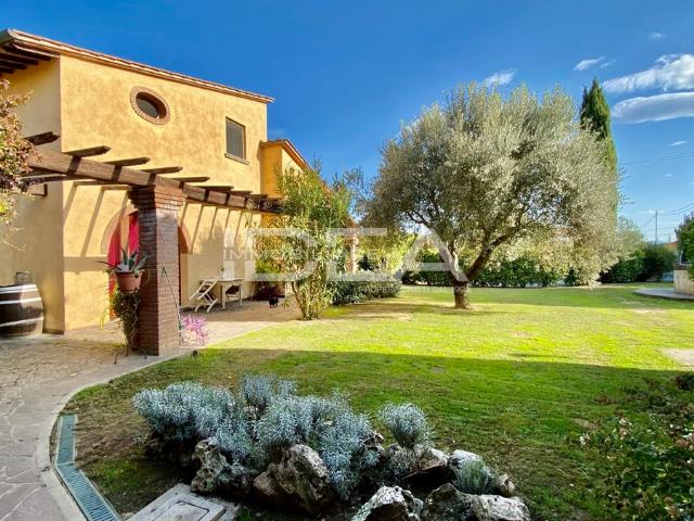 Rustico con giardino in via dori, Castelfranco di Sotto