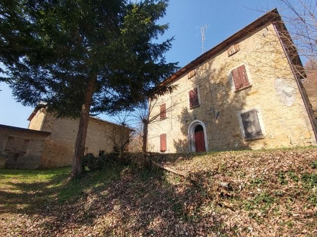 Rustico con giardino in via mattioli 555, Zocca