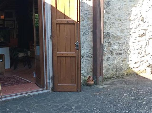 Rustico con giardino, Pontassieve sieci
