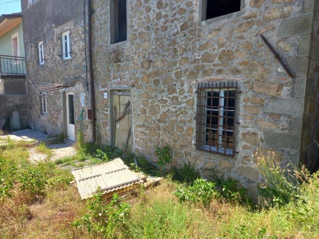 Rustico da ristrutturare, Capannori matraia