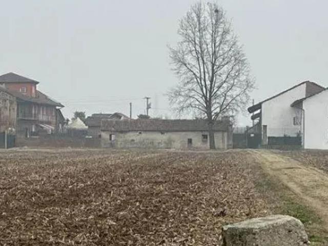 Rustico da ristrutturare a Carmagnola