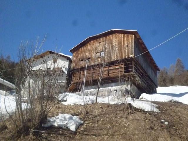 Rustico da trasformare in abitazione a Colle Santa Lucia BL