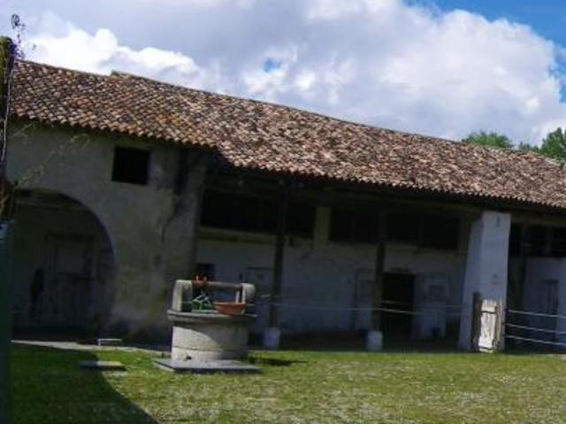 RUSTICO di 400 mq FONTE rif. JR02A_1