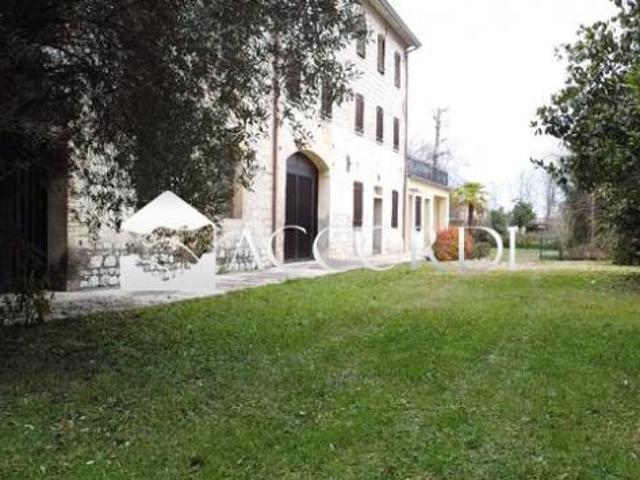 RUSTICO di 5 vani e di 910 mq CORDIGNANO rif. GG25A