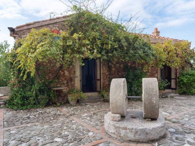 Rustico in vendita a Torrenova
