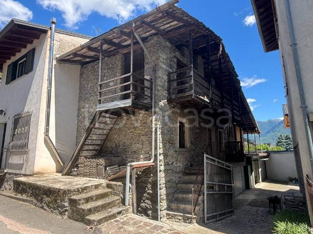 Rustico in vendita a Traona via Taiucco Piazzi