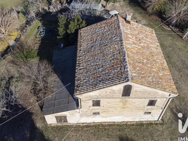 Rustico in vendita a Trecastelli