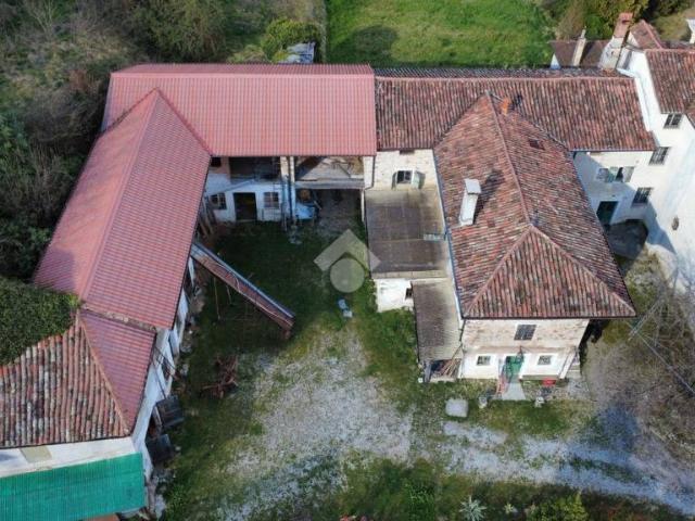 Rustico in vendita a Tricesimo via Cividale, 201