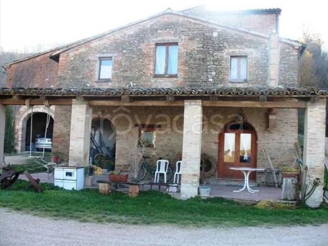 Rustico in vendita a Urbino piazza Della Repubblica