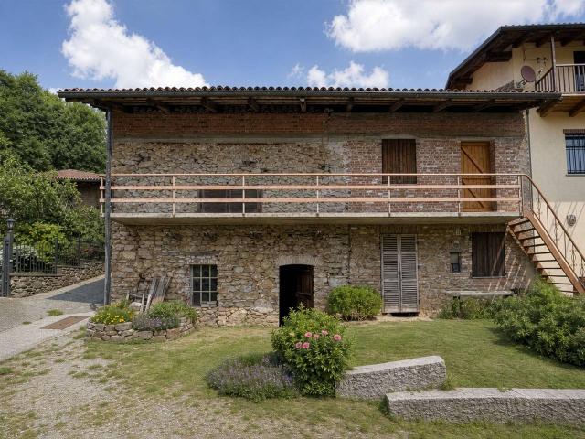 Rustico in vendita a Val Della Torre